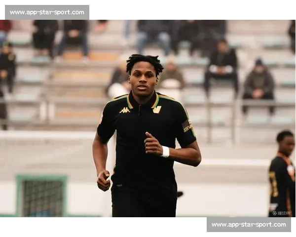 那不勒斯接近签下 PSV 边锋诺阿 - 朗 转会下周初敲定