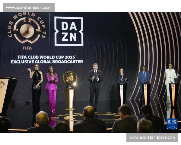 因凡蒂诺揭晓 2025 世俱杯奖杯:蒂芙尼打造的旋转金球,象征足球新未来 因凡蒂诺揭晓 2025 世俱杯奖杯:蒂芙尼打造的旋转金球,象征足球新未来